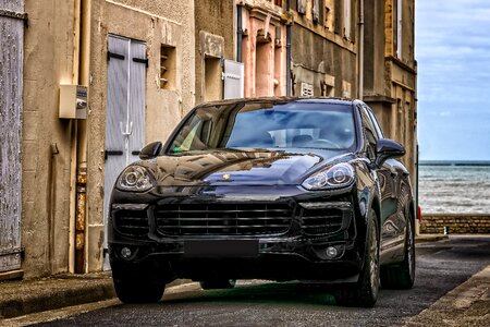 Suv expensive vehicle