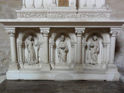 Église Notre Dame et Saint-Junien de Lusignan, sculpture dessous d'autel