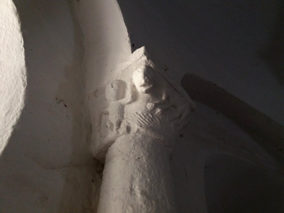 Église de Saint-Maurice d'Ardèche - Chapiteau droit