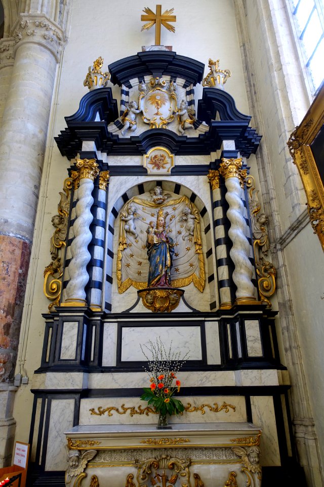 Église Notre-Dame-de-la-Chapelle - Brussels, Belgium - DSC07742