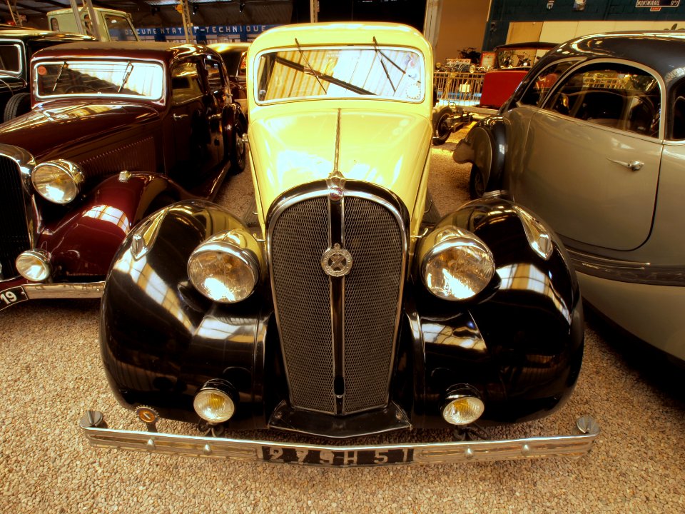 1937 Hotchkiss 680 pic2