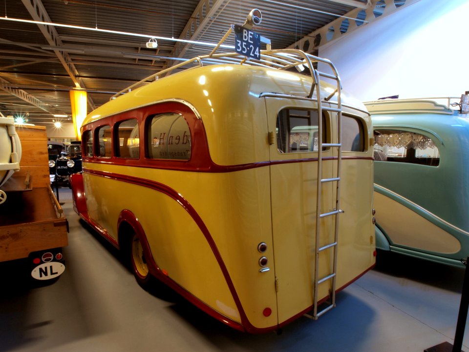 1937 Ford 950 Bus pic1