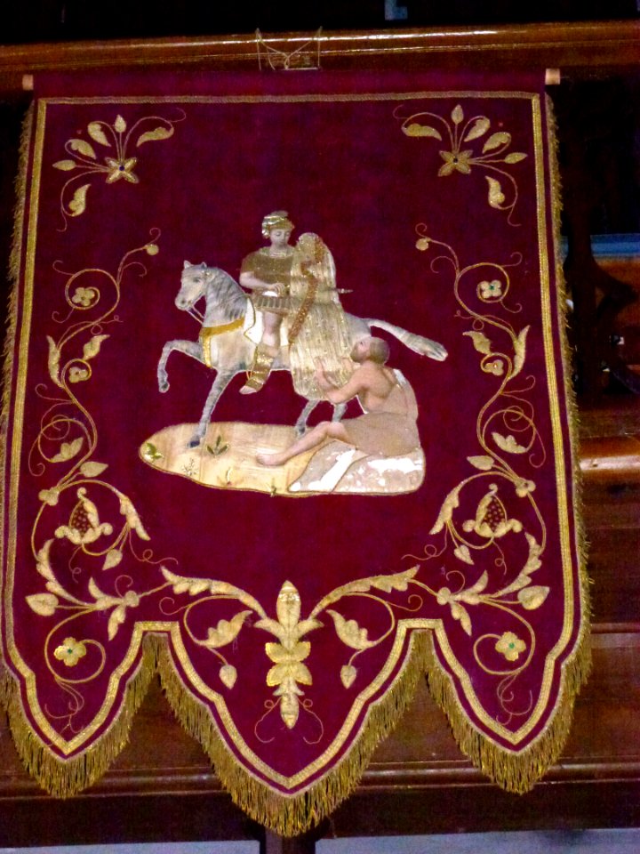 Église Notre-Dame-de-Grâces d'Ardres bannière de procession 01