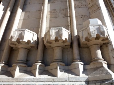 Église de la Rédemption - Niches vides