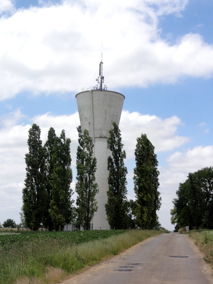 Ébouleau (Aisne) château d'eau
