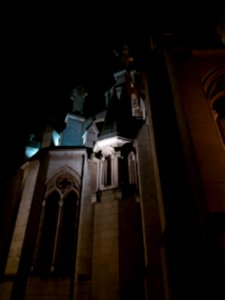 Église de la Rédemption - Vue nord-est de nuit