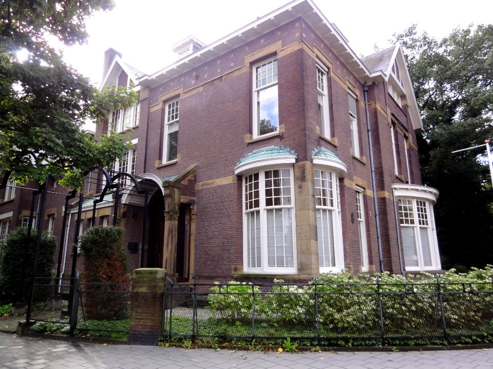 's-Hertogenbosch Rijksmonument 522473 Julianaplein 8