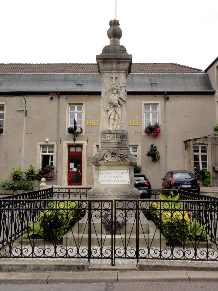 Écrouves (Meurthe-et-M.) monument aux morts (01)