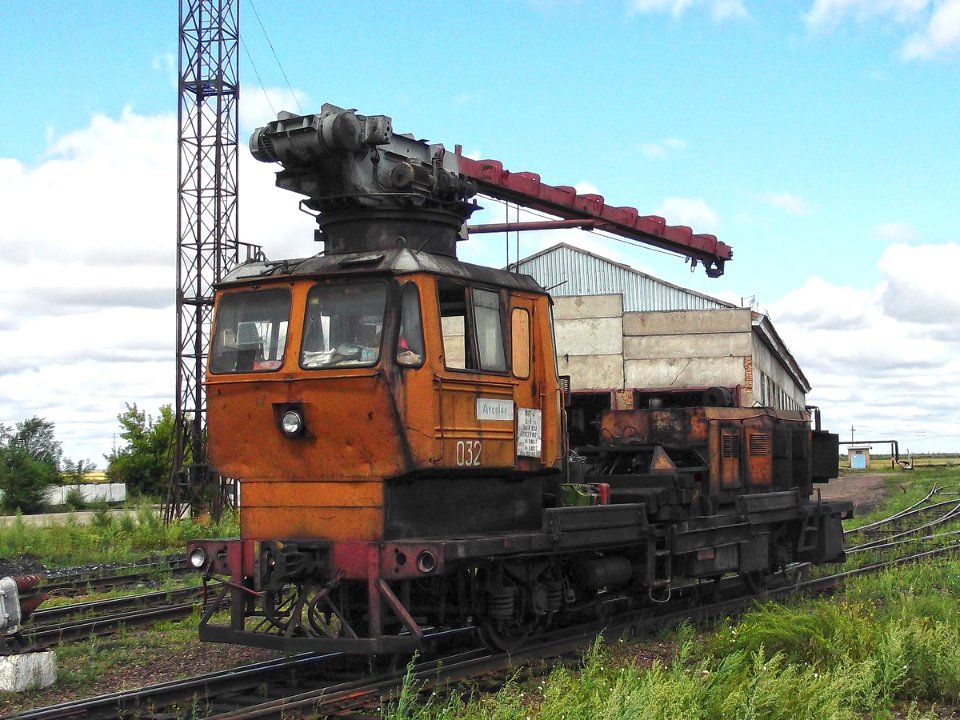 МПТ4-032, Казахстан, Карагандинская область, станция Кзыл (Trainpix 36544)