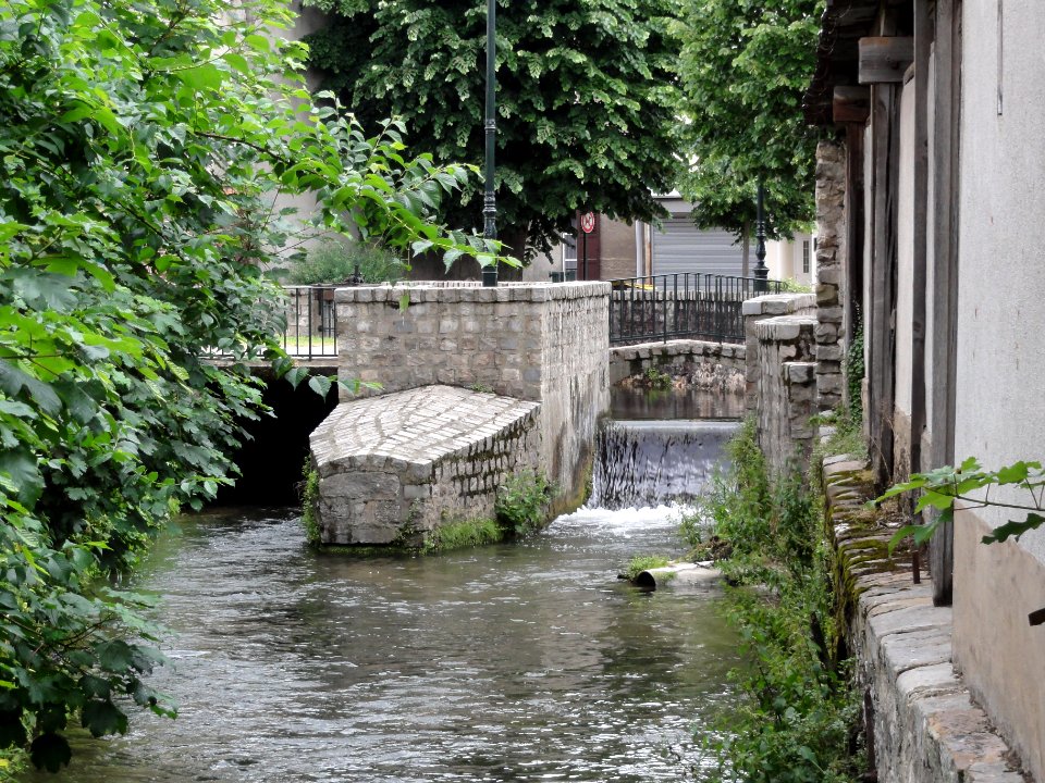 Étampes, circuit moulins et lavoirs, vestiges du moulin Sablon