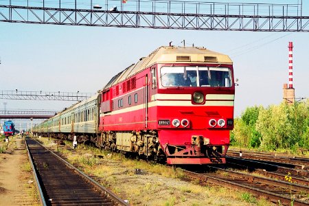 ТЭП70-0427, Россия, Ханты-Мансийский автономный округ, станция Сургут (Trainpix 142736)