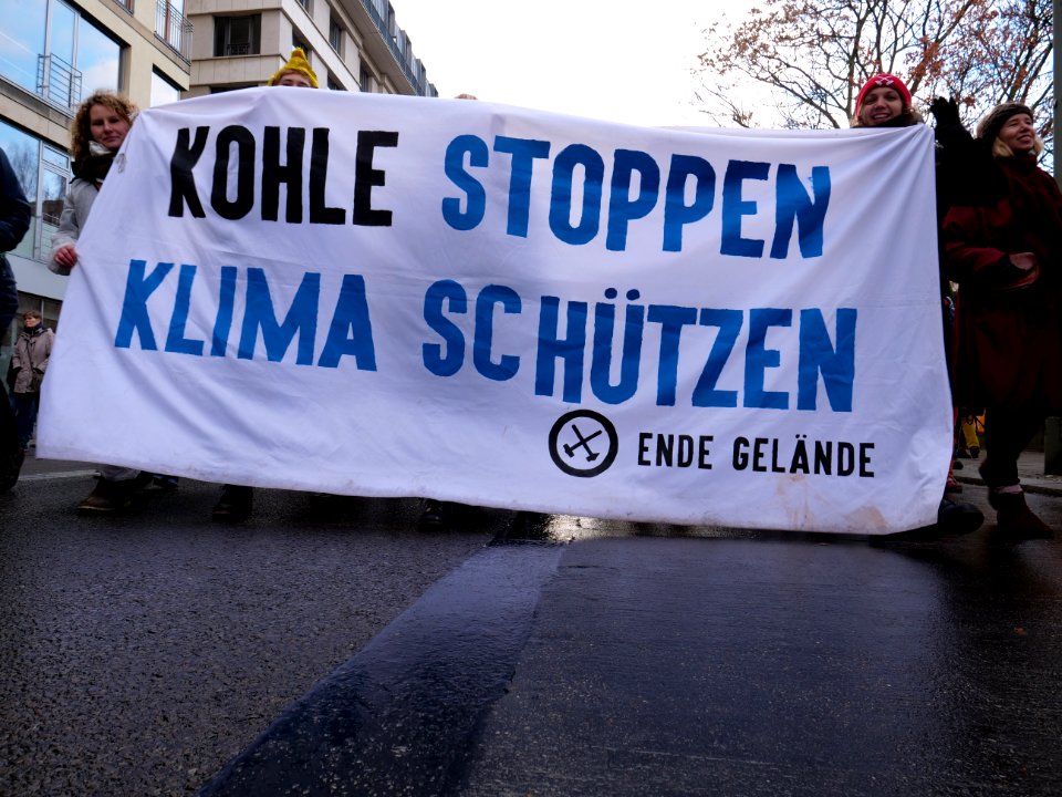 "Tempo machen beim Kohleausstieg!" Demonstration Berlin 01-12-2018 42