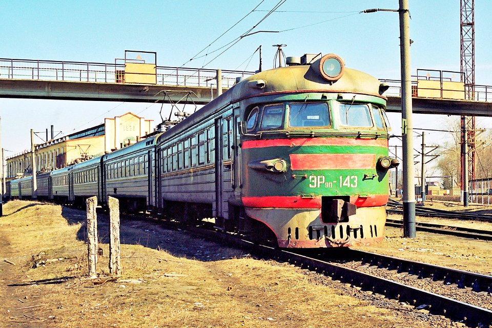 ЭР9П-143, Russia, Voronezh region, Otrozhka depot (Trainpix 174241)