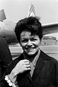Zuid Afrikaanse zangeres Eve Boswell op Schiphol, Eve Boswell (kop), Bestanddeelnr 916-4745