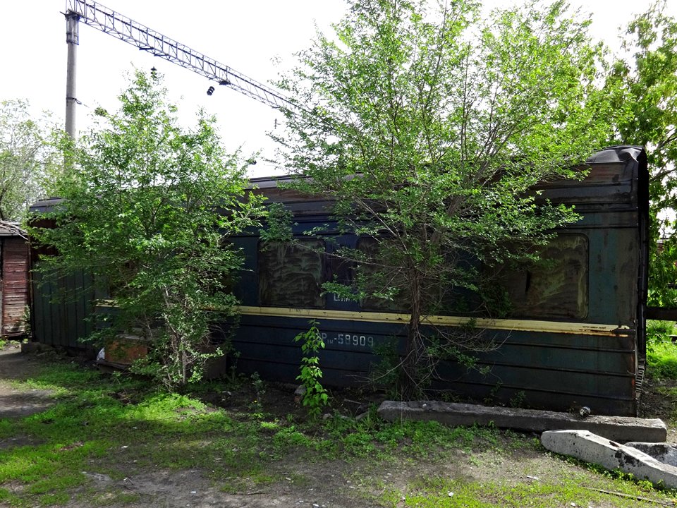 ЭР9М-589, Kazakhstan, Karaganda region, Karaganda depot (Trainpix 132900)