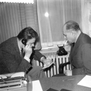 Zone-schaaktoernooi te Berg en Dal , dr M Filip belt met Praag, rechts seconda, Bestanddeelnr 911-8030