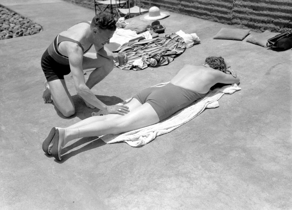 Zonnebaden bij het Savoy Hotel op Madeira Van de Polls vrouw Nell Langlais en d, Bestanddeelnr 190-0158