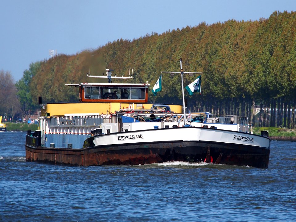 Zuidfriesland, ENI 02324037 at the Amsterdam-Rhine canal, pic1