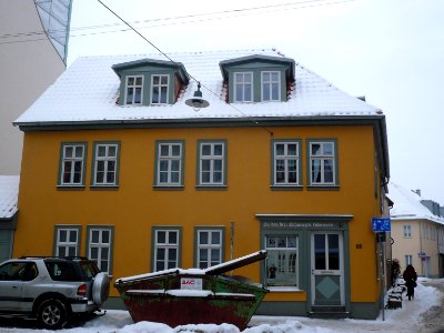 ZuDenDreiSchwarzenHämmern