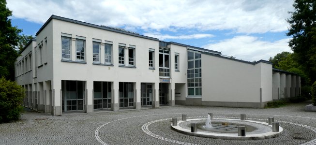 Zorneding, Rathaus v NW, 1