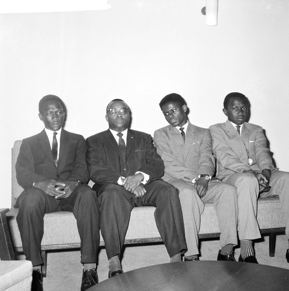 Zonen van president Tubman op doorreis v.l.n.r. J.H. Tubman , W.E. Tubman en E.A, Bestanddeelnr 914-1538
