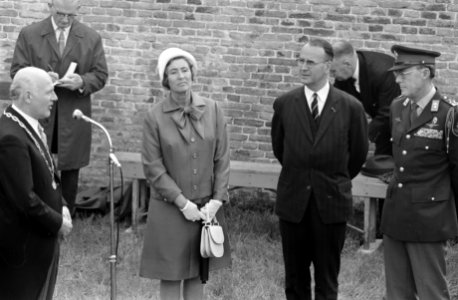 ZKH Prins Bernhard opent uitbreiding van het Vestingmuseum te Naarden Prins Bern, Bestanddeelnr 922-3869