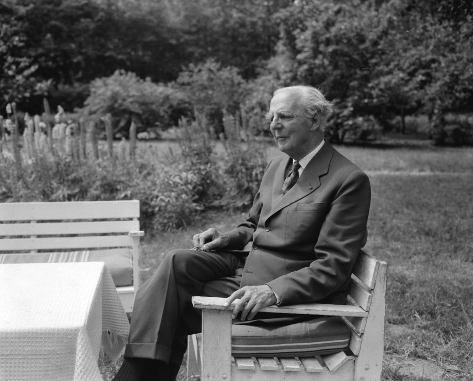 Zondag as 15 juni wordt Eduard Verkade 80 jaar, Bestanddeelnr 909-6222