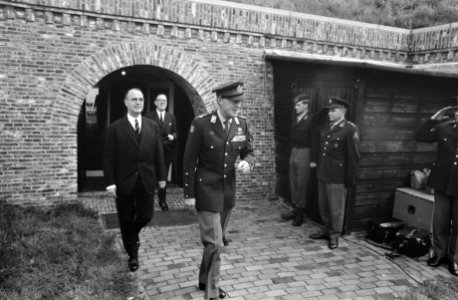 ZKH Prins Bernhard opent uitbreiding van het Vestingmuseum te Naarden Prins Bern, Bestanddeelnr 922-3870