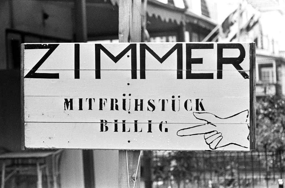 Zomer 1966 te Zandvoort, nog kamers te huur, Bestanddeelnr 919-3791