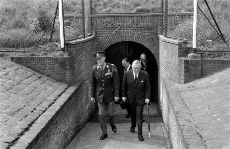 ZKH Prins Bernhard opent uitbreiding van het Vestingmuseum te Naarden Prins Bern, Bestanddeelnr 922-3871