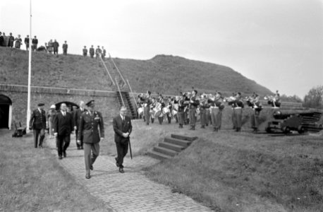 ZKH Prins Bernhard opent uitbreiding van het Vestingmuseum te Naarden Prins Bern, Bestanddeelnr 922-3868