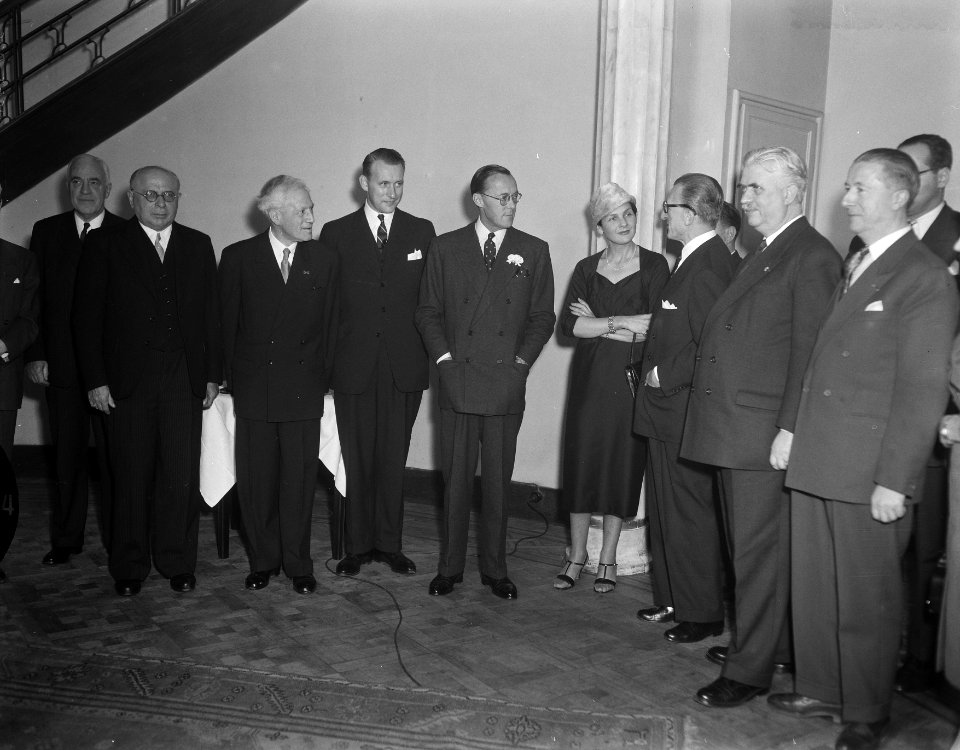 ZKH Prins Bernhard bij lunch Fraternité Mondiale in de Grote Club te Amste…, Bestanddeelnr 908-1490