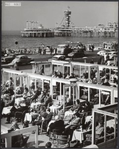Zomerse opnamen langs het strand en de boulevards, Bestanddeelnr 043-0367