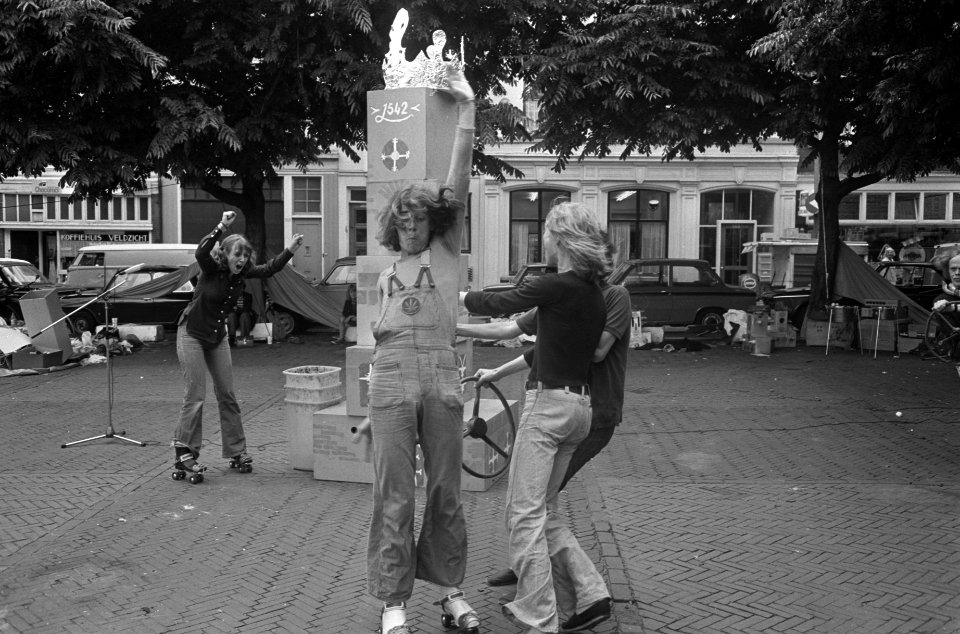 Zomer-straattheater treedt op Amstelveld op, Bestanddeelnr 926-5435