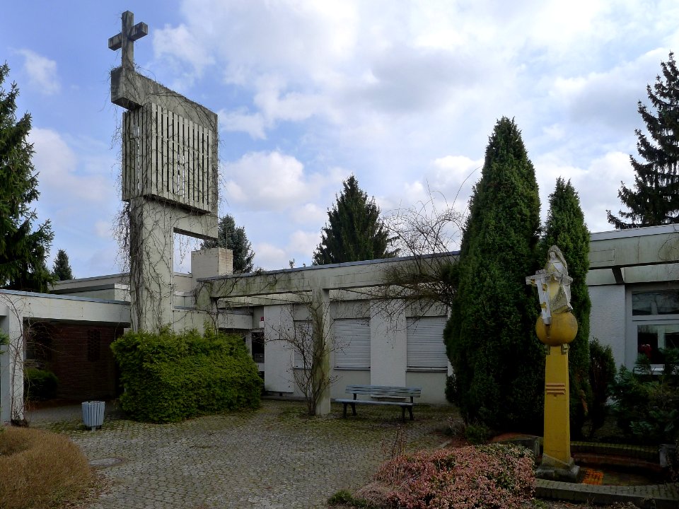 Zu den heiligen Märtyrern Glockenturm