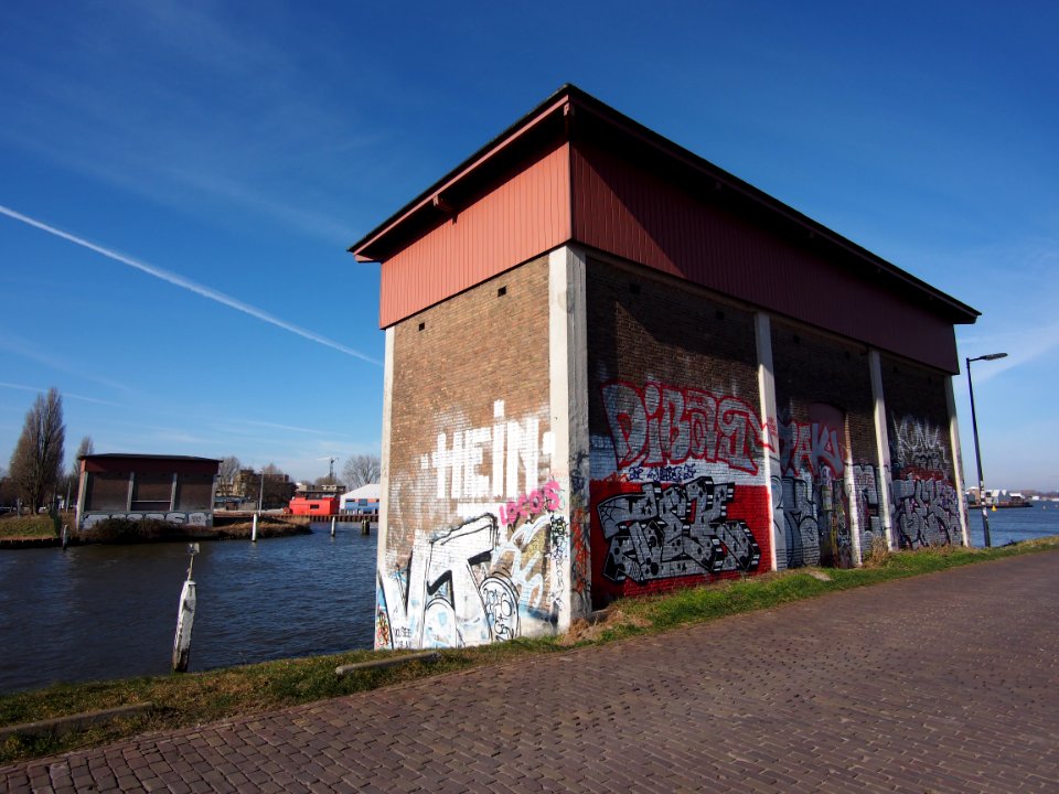Zuider IJdijk, nabij ingang van Het Amsterdam-Rijnkanaal foto 1