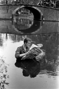 Zomerse dag in Amsterdam in de gracht, Bestanddeelnr 915-2612