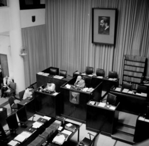 Zitting in de Knesset (parlement), Bestanddeelnr 255-2242