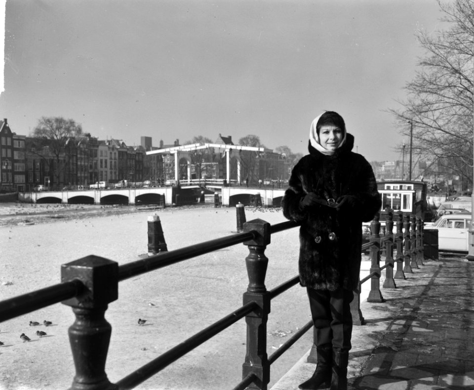 Zizi Jeanmaire in Amsterdam langs de Amstel, Bestanddeelnr 914-8722