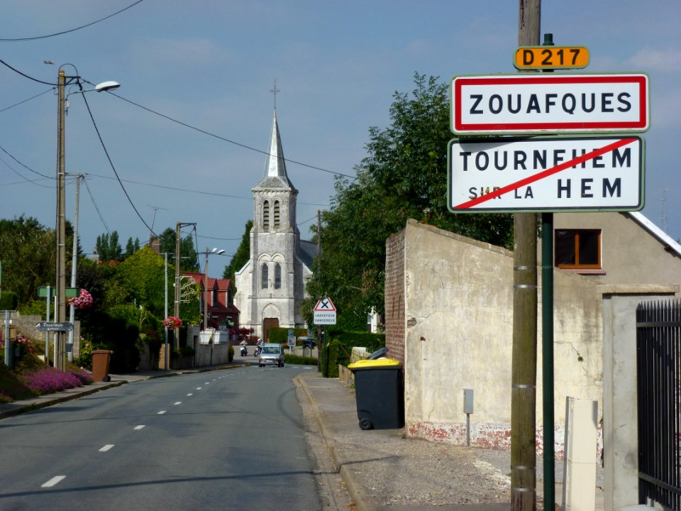 Zouafques ~ Tournehem-sur-la-Hem (Pas-de-Calais) city limit signs