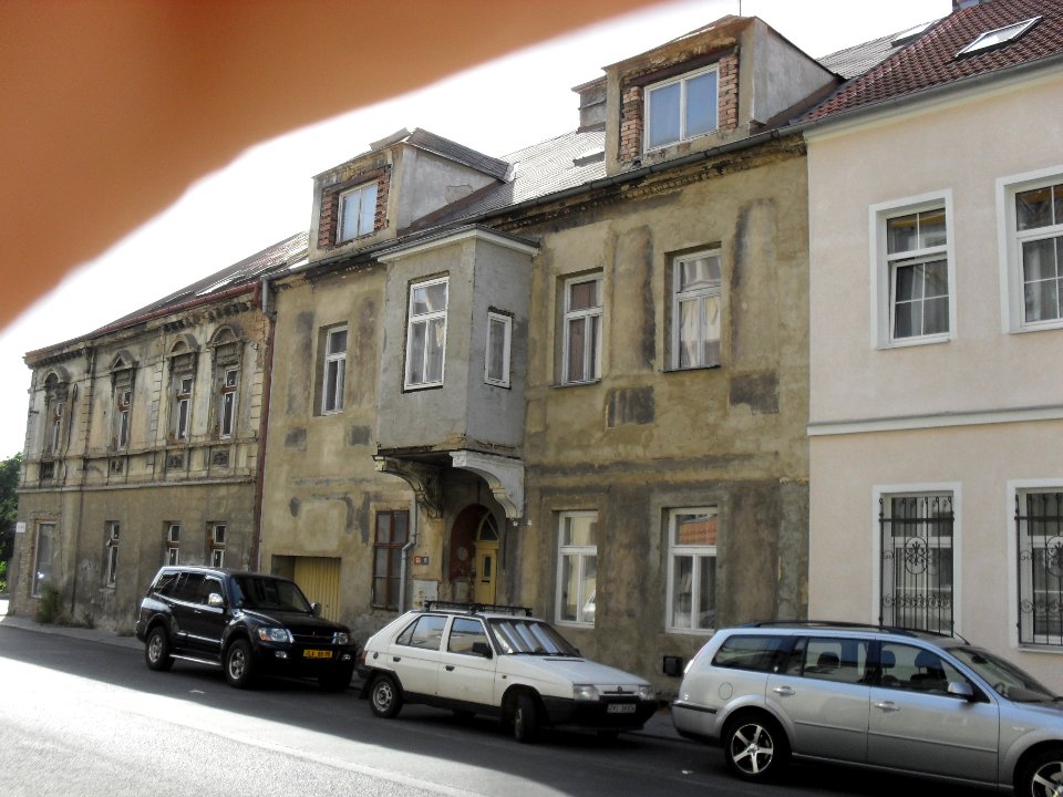 Zrekonstruovaný dům poblíž Červeného kostela C