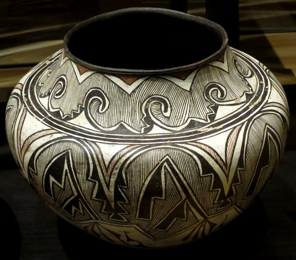 Zuni jar with hanging cloud design, c. 1900, Heard Museum