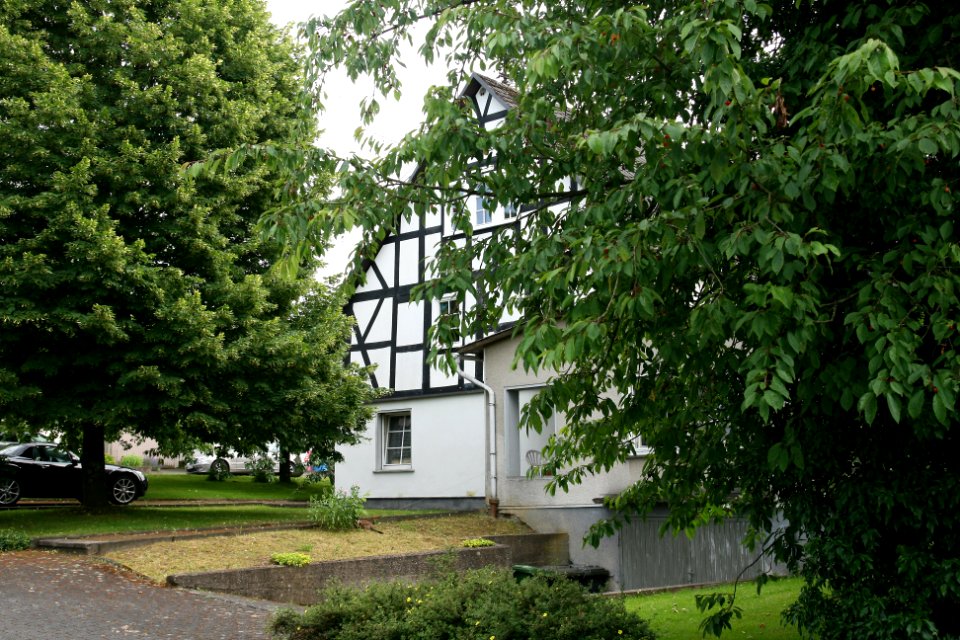 Zum Dornbach 14 Mbach