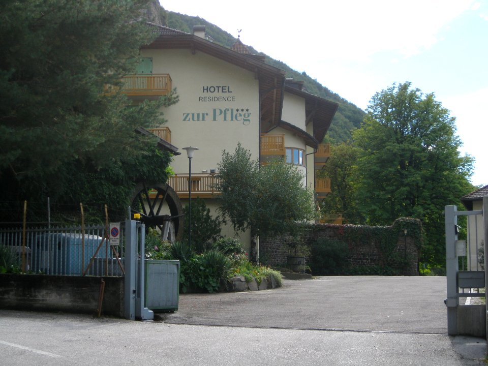 Zur Pfleg Leifers 2