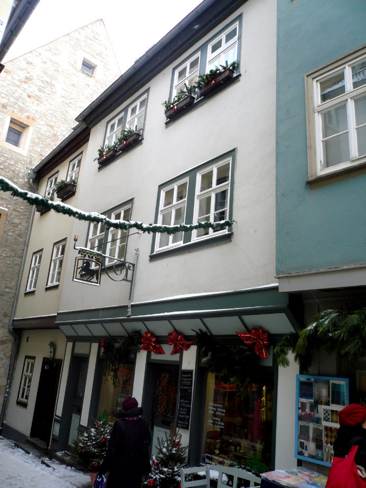 ZumSchwarzenRoss