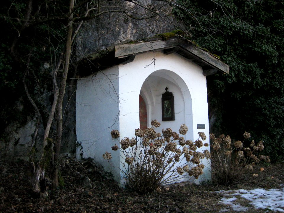 Zweite Kreuzwegstation auf dem Weg zur Kalvarienbergkapelle in Salurn 4