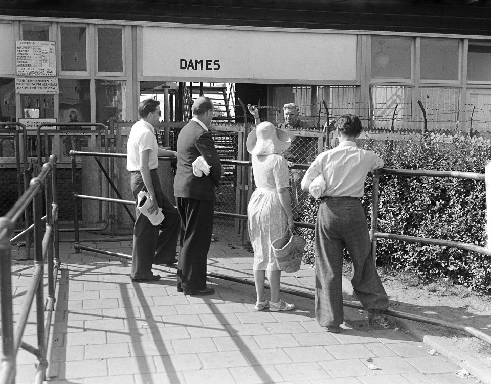 Zwembaden gesloten, Bestanddeelnr 903-6027