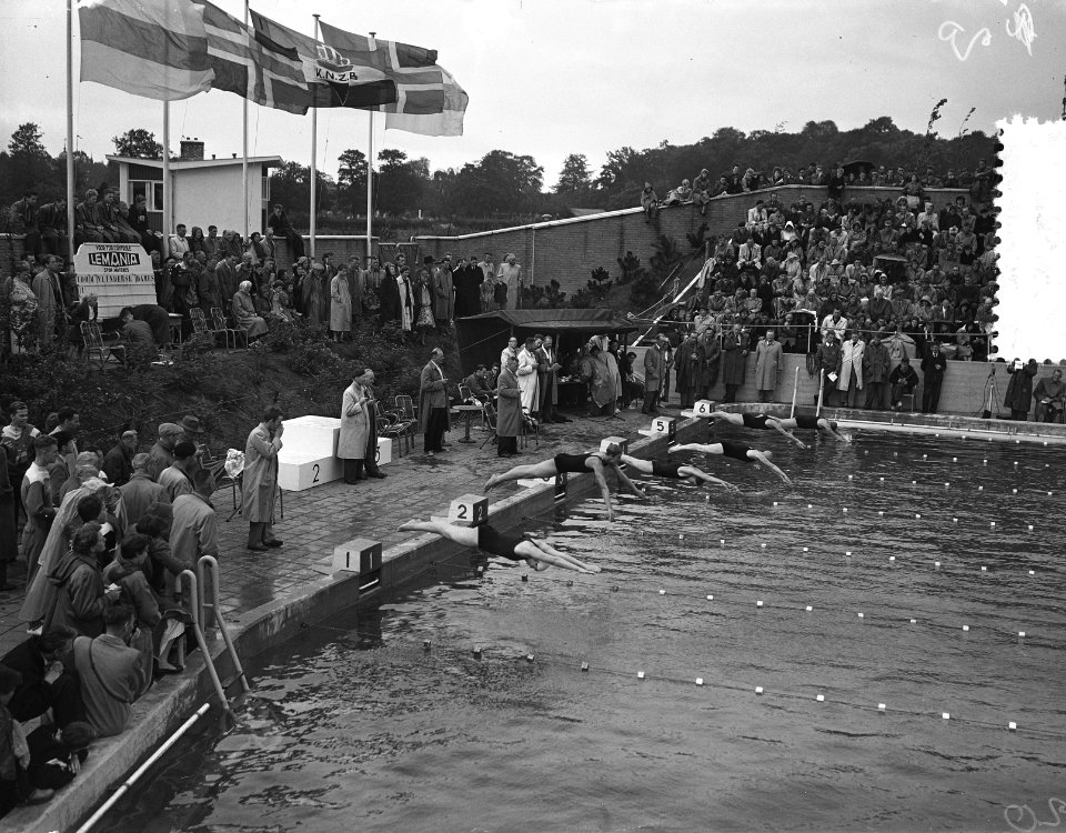 Zwemkampioenschap Nederland Groningen, start 100 m vlinder, Bestanddeelnr 907-2683