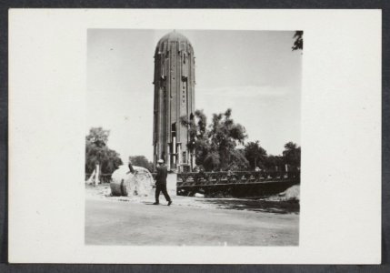 Zutphen 1945. Watertoren doorzeefd, Bestanddeelnr 31002 102