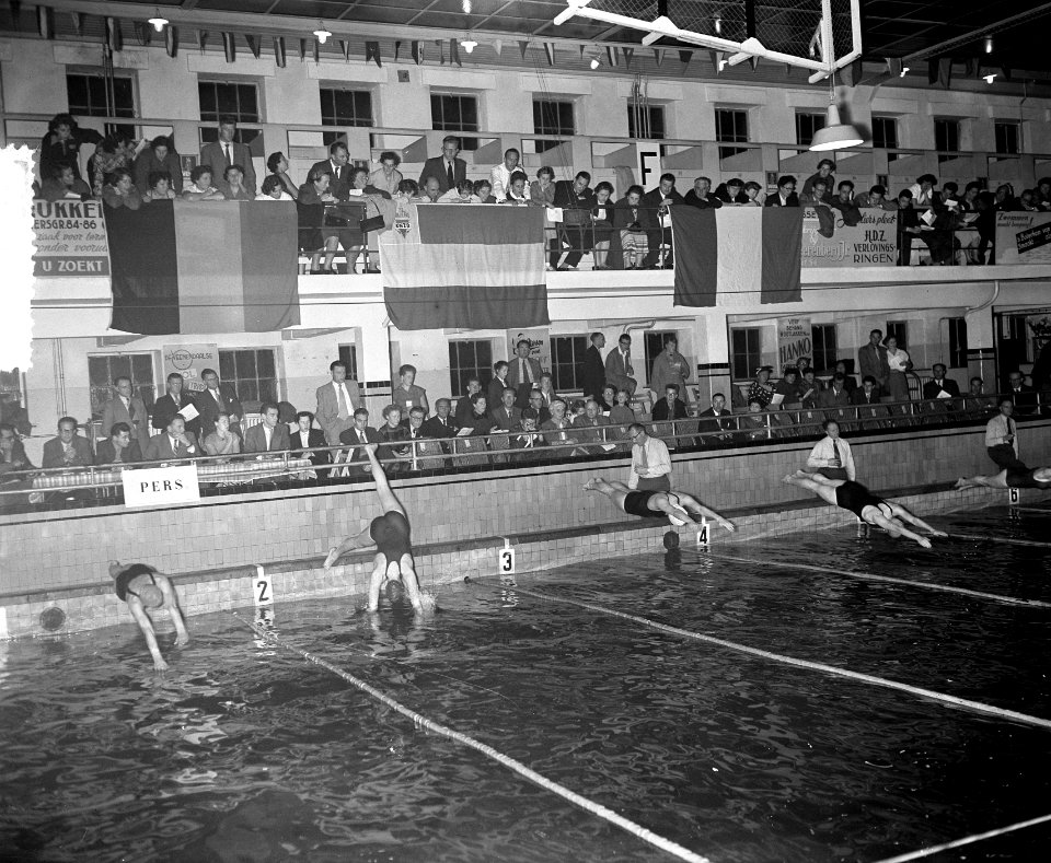 Zwemfeest sportfondsenbad Amsterdam waterpolo Meeuwen tegen BSC, Bestanddeelnr 906-7739